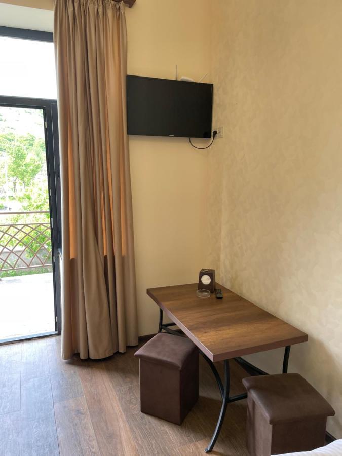 Yolyans Hotel غوريس المظهر الخارجي الصورة